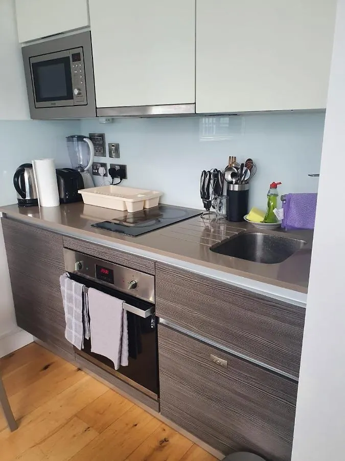 76 Trident House Apartment Hayes   Hayes (Greater London)